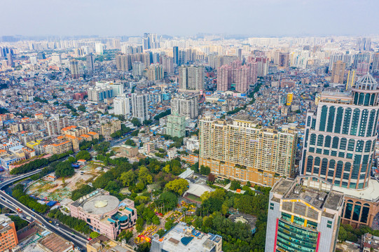 航拍广东广州荔湾区居民区街景