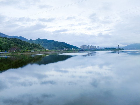 汉丰湖