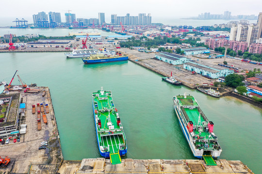 航拍海口秀英港海口港客运站