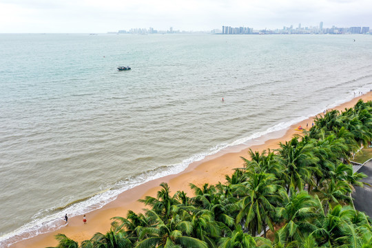 航拍海南海口假日海滩旅游景区