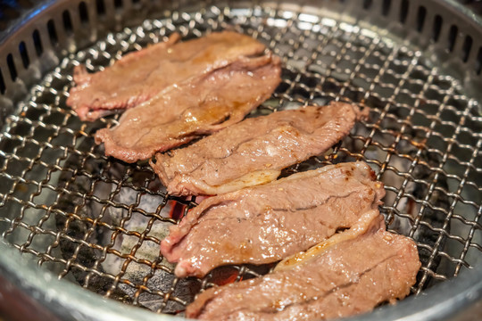 日式炭火烧肉