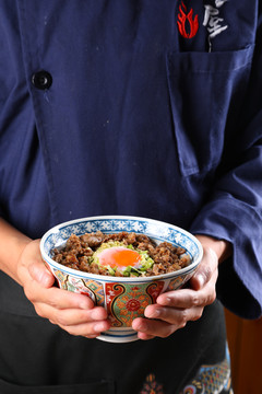 雪花牛肉丼饭