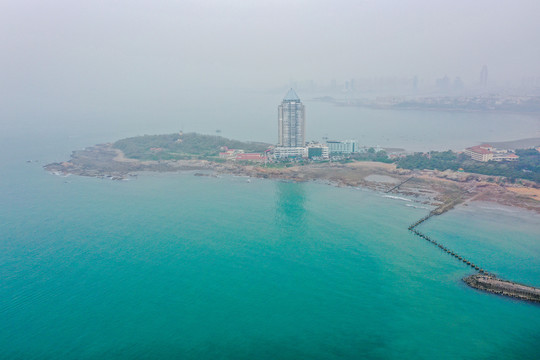 航拍山东青岛太平湾海岬角