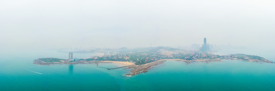 航拍山东青岛第二海水浴场