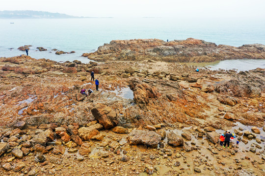 航拍山东青岛太平湾海岬角礁石