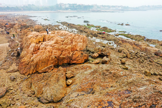 航拍山东青岛太平湾海岬角礁石