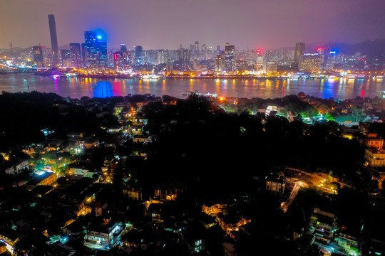 航拍福建厦门鼓浪屿风景区夜景