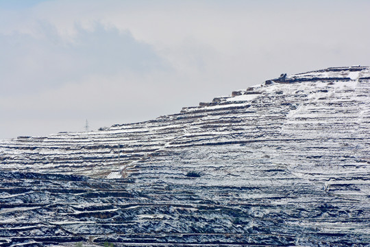 春山雪霁