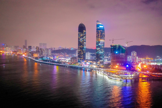 航拍厦门世茂海峡大厦双塔夜景