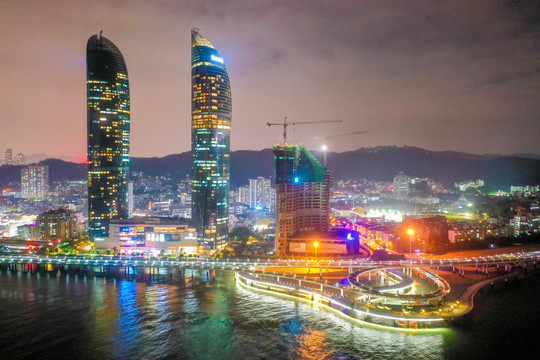 航拍厦门世茂海峡大厦双塔夜景