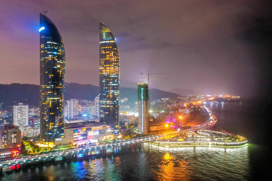 航拍厦门世茂海峡大厦双塔夜景