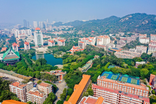 航拍厦门大学思明校区校园风光