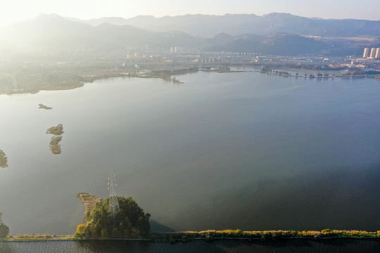 航拍云南昆明滇池草海