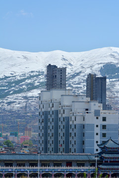 岷州雪霁