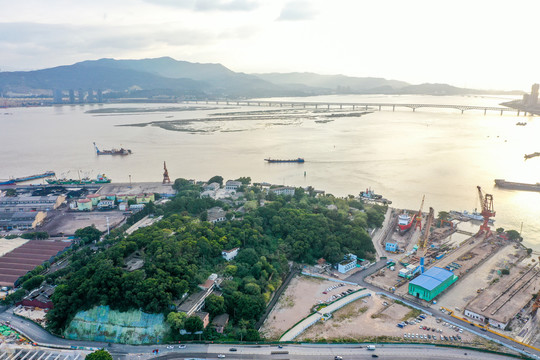 航拍福建福州马尾港作业区