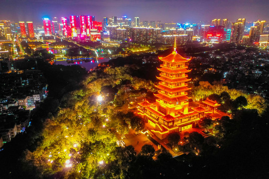 航拍佛山礌岗山顶魁星阁夜景