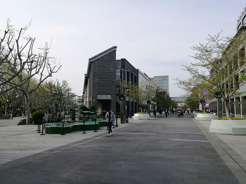 杭州东坡路步行街