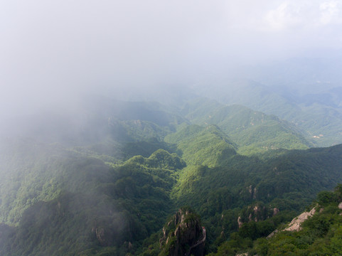 航拍河南洛阳栾川老君山