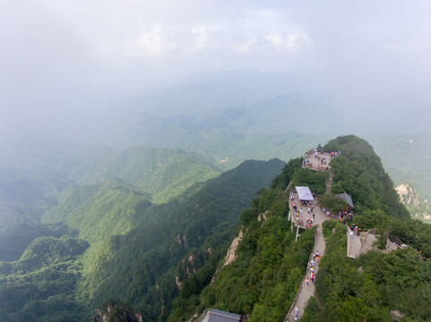 航拍栾川老君山最高峰马鬃岭