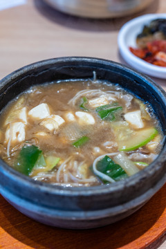 一碗朝鲜族石锅大酱汤