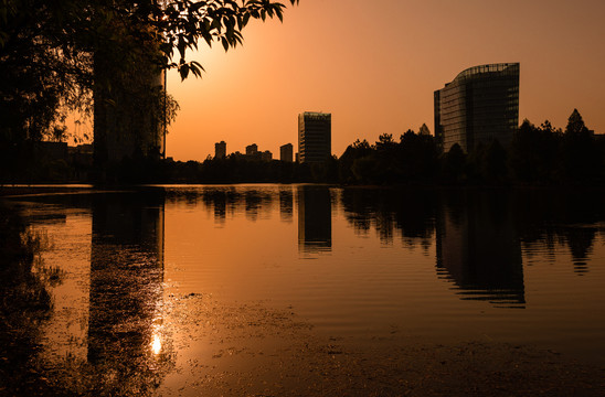 日落翡翠湖