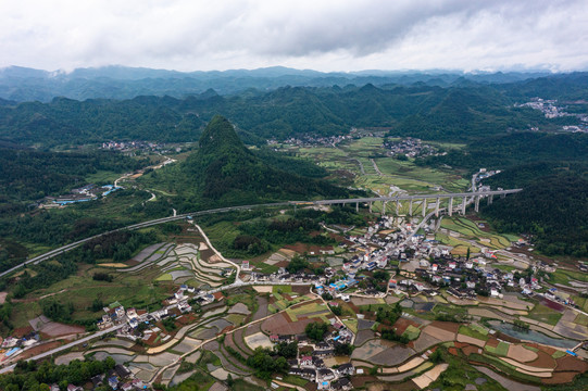 航拍湖南湘西麻栗场田园风光