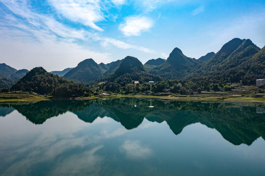 航拍湖南湘西松柏水库风光