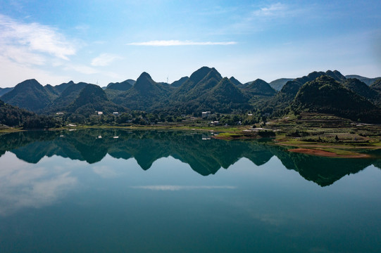 航拍湖南湘西松柏水库风光