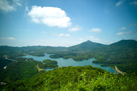 蓝天白云深圳山水风光