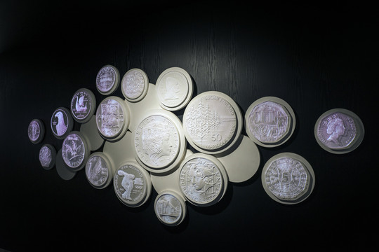 世界各国货币堆积装饰背景