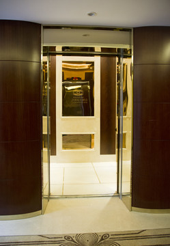 酒店宾馆电梯门厅