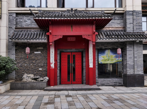 大红色仿古中式门楼