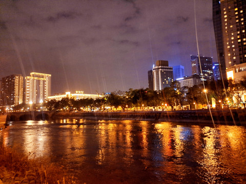 成都江畔夜景