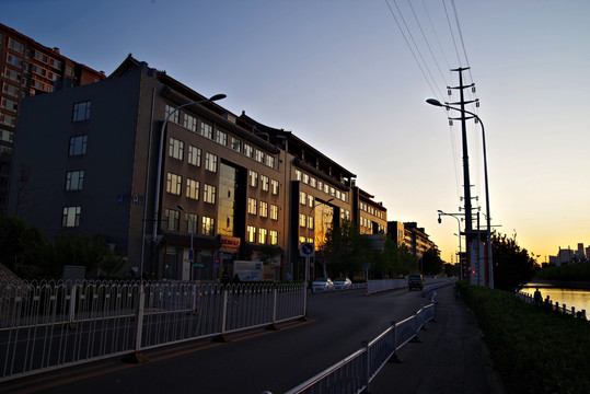 北京朝阳通惠河畔街景随拍