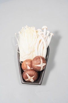 火锅涮菜菌菇
