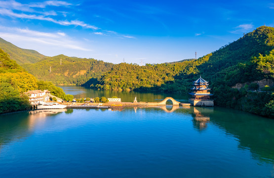 杭州桐庐县严子陵钓台风景区