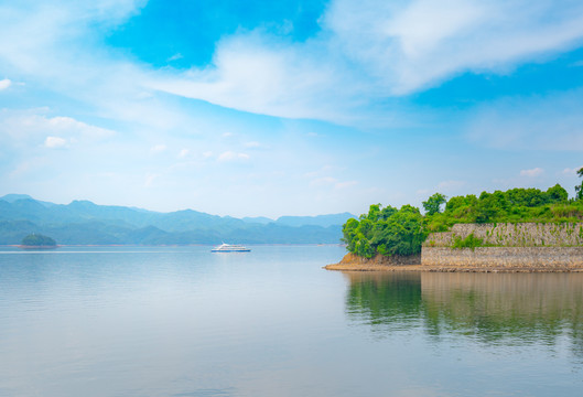 千岛湖游船和风景