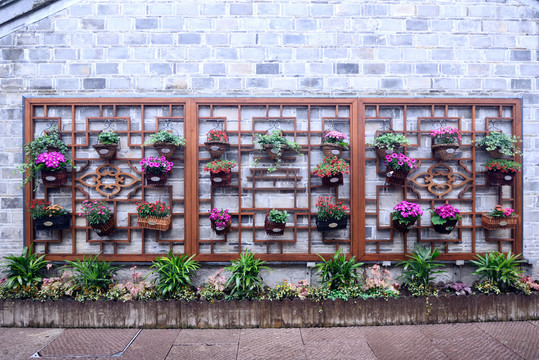 灰砖花卉装饰墙