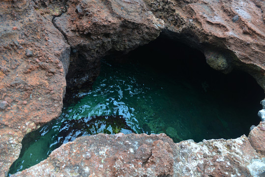 洞穴潜水
