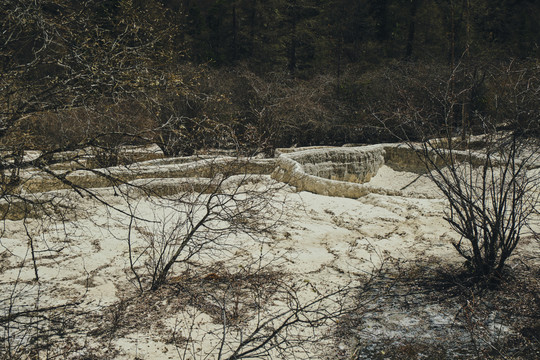 干涸的黄龙钙化池