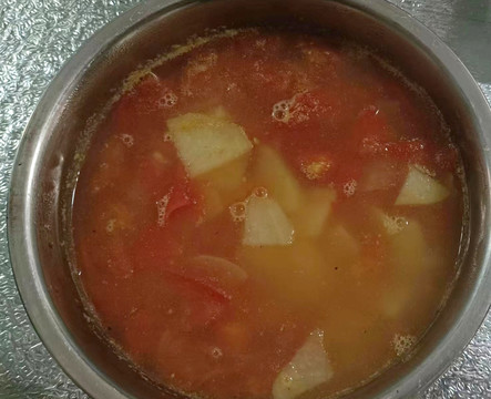 西红柿土豆片汤