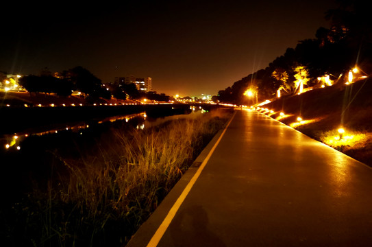 光明茅洲河夜景