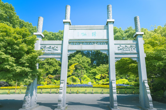 西湖跨虹祠