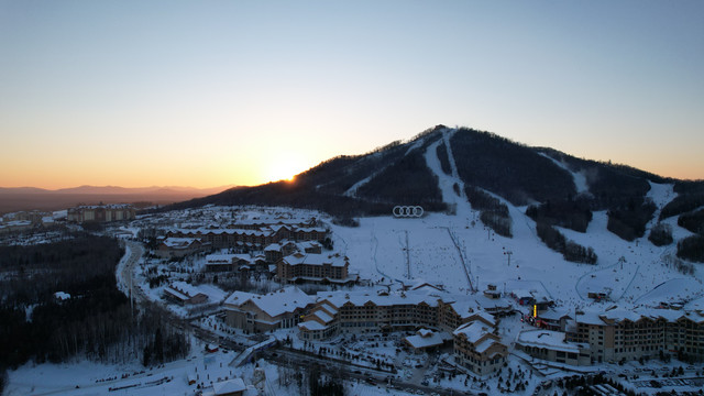 吉林万达长白山度假滑雪场