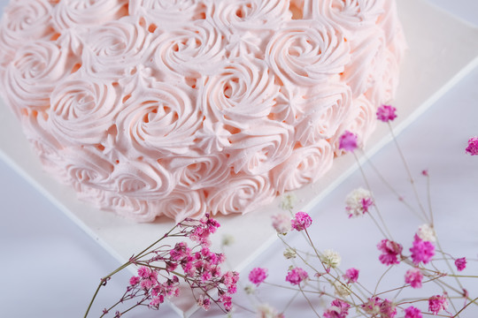 樱花奶油生日蛋糕