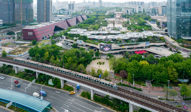 深圳龙岗区龙城广场