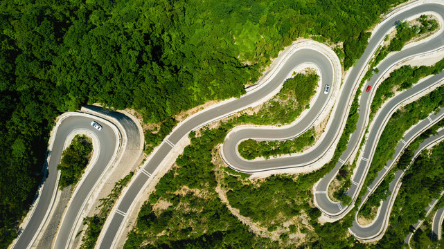 青州仰天山九龙盘蜿蜒山路