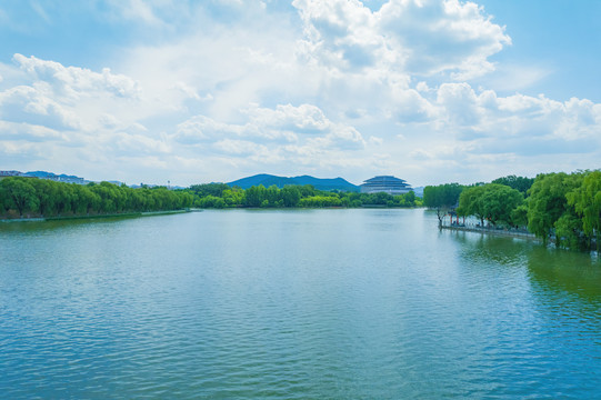 碧水蓝天南阳湖