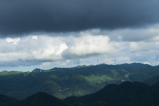 刀背梁风电场风机