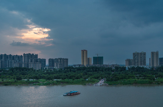 江边城市